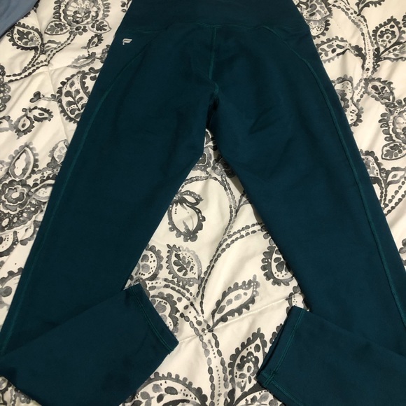 Fabletics - Picture 2 of 5